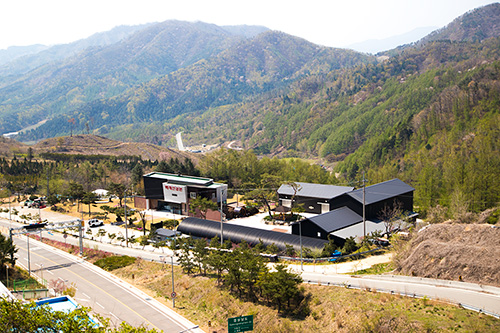 사무실 전경(덕유산 북쪽)