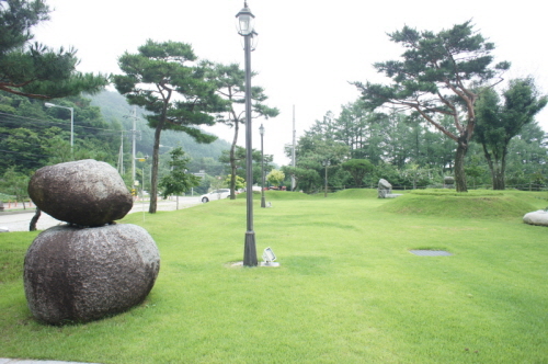 사무실 외부 서쪽 방면